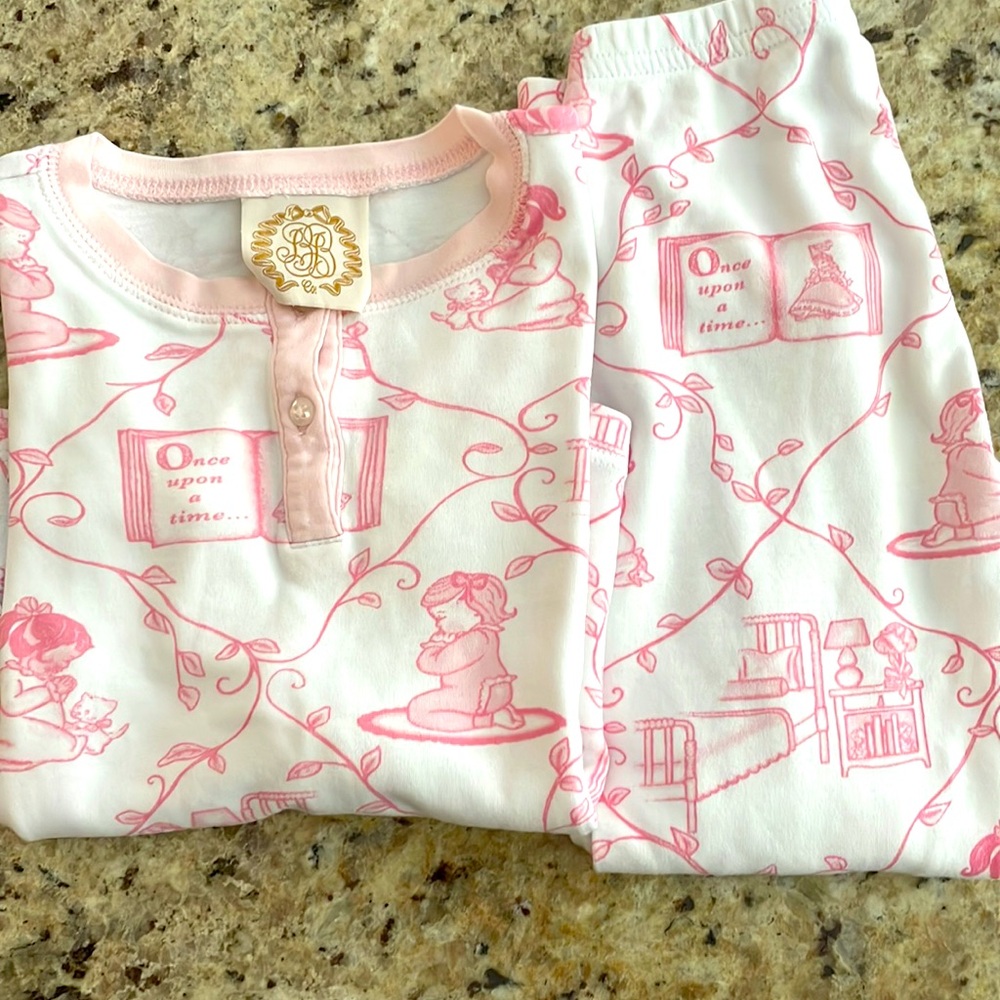 Beaufort bonnet 3t pajamas.  EUC. Never put in dryer.  No stains.  EUC